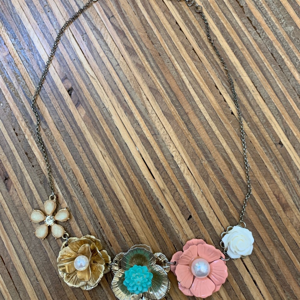 Fancy Flower Necklace